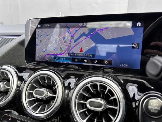 メルセデス・ベンツ ＧＬＡ２００ｄ 4マチック AMGライン 和歌山県 2020(令2)年 5.4万km コスモスブラック パノラマSR /純ナビ /360度カメラ/フルセグTV /純19incAW /オートテールゲート/ワイヤレス充電 /レーダーセーフティパッケージ /アンビエントライト /キーレスゴー /ハーフレザー /パワーシート /シートヒーター /LEDライト /ETC/取扱説明書/保証書/スペアキー