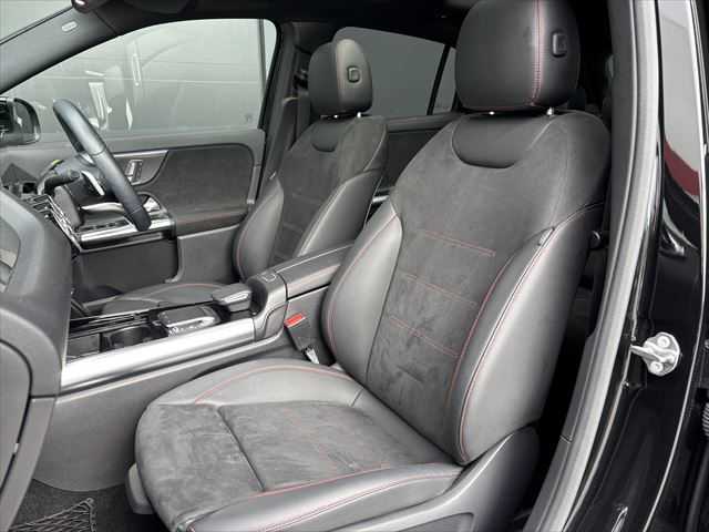メルセデス・ベンツ ＧＬＡ２００ｄ 4マチック AMGライン 和歌山県 2020(令2)年 5.4万km コスモスブラック パノラマSR /純ナビ /360度カメラ/フルセグTV /純19incAW /オートテールゲート/ワイヤレス充電 /レーダーセーフティパッケージ /アンビエントライト /キーレスゴー /ハーフレザー /パワーシート /シートヒーター /LEDライト /ETC/取扱説明書/保証書/スペアキー