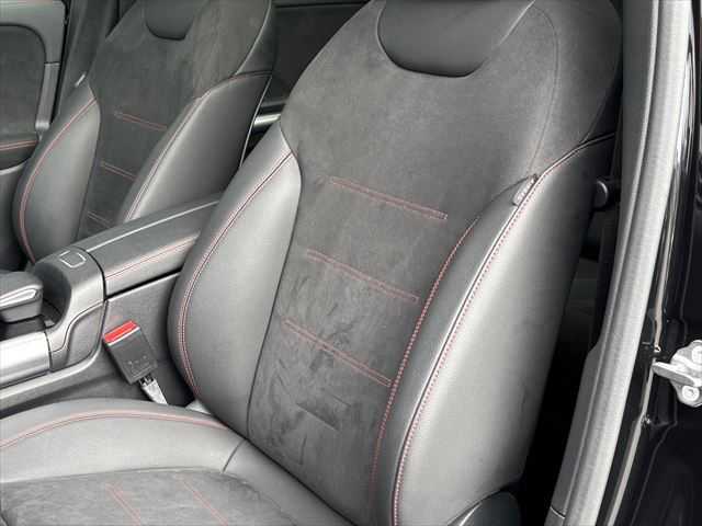 メルセデス・ベンツ ＧＬＡ２００ｄ 4マチック AMGライン 和歌山県 2020(令2)年 5.4万km コスモスブラック パノラマSR /純ナビ /360度カメラ/フルセグTV /純19incAW /オートテールゲート/ワイヤレス充電 /レーダーセーフティパッケージ /アンビエントライト /キーレスゴー /ハーフレザー /パワーシート /シートヒーター /LEDライト /ETC/取扱説明書/保証書/スペアキー
