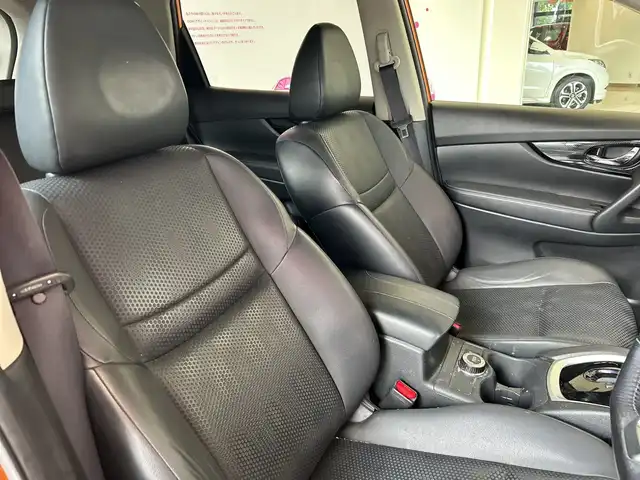 日産 エクストレイル 20X 埼玉県 2018(平30)年 7.2万km プレミアムコロナオレンジ 保証書/取扱説明書/純正SDナビ/　DVD/BT/ワンセグTV/iPod/AUX/バック、アラウンドビューモニター/ETC/4WD/レザーシート/LEDヘッドライト/前後コーナーセンサー/パワーバックドア/ルーフレール/前後ドライブレコーダー/デジタルインナーミラー/スタッドレスタイヤ