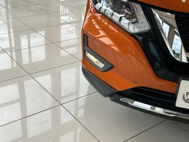 日産 エクストレイル 20X 埼玉県 2018(平30)年 7.2万km プレミアムコロナオレンジ 保証書/取扱説明書/純正SDナビ/　DVD/BT/ワンセグTV/iPod/AUX/バック、アラウンドビューモニター/ETC/4WD/レザーシート/LEDヘッドライト/前後コーナーセンサー/パワーバックドア/ルーフレール/前後ドライブレコーダー/デジタルインナーミラー/スタッドレスタイヤ