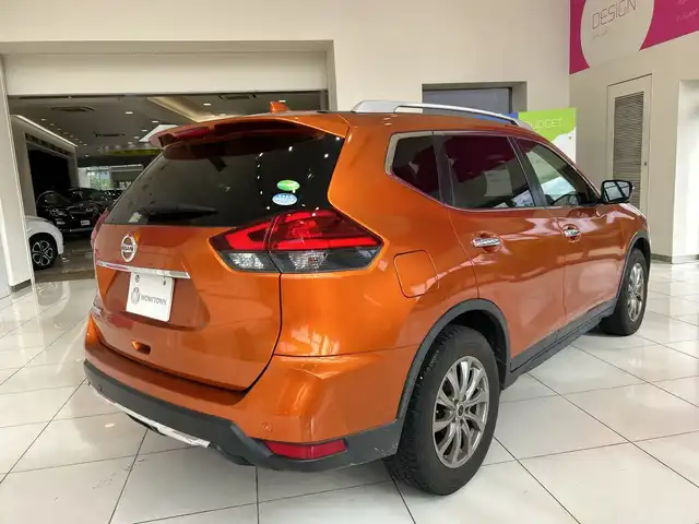 日産 エクストレイル 20X 埼玉県 2018(平30)年 7.2万km プレミアムコロナオレンジ 保証書/取扱説明書/純正SDナビ/　DVD/BT/ワンセグTV/iPod/AUX/バック、アラウンドビューモニター/ETC/4WD/レザーシート/LEDヘッドライト/前後コーナーセンサー/パワーバックドア/ルーフレール/前後ドライブレコーダー/デジタルインナーミラー/スタッドレスタイヤ