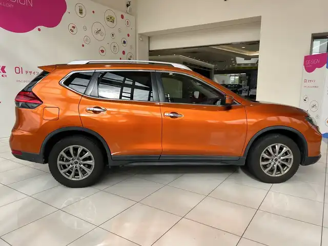 日産 エクストレイル 20X 埼玉県 2018(平30)年 7.2万km プレミアムコロナオレンジ 保証書/取扱説明書/純正SDナビ/　DVD/BT/ワンセグTV/iPod/AUX/バック、アラウンドビューモニター/ETC/4WD/レザーシート/LEDヘッドライト/前後コーナーセンサー/パワーバックドア/ルーフレール/前後ドライブレコーダー/デジタルインナーミラー/スタッドレスタイヤ