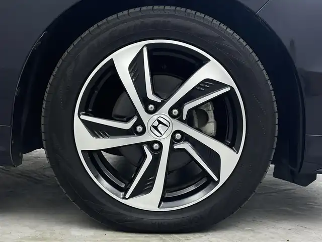 ホンダ オデッセイ アブソルート 埼玉県 2013(平25)年 6.6万km プレミアムヴィーナスブラックP 純正ナビ　Ｂｌｕｅｔｏｏｔｈ　ＴＶ　HDMI バックカメラ　ハーフレザーシート　両側パワースライドドア　クルーズコントロール フルフラットシート 衝突被害軽減システム LEDヘッドライト ETC
