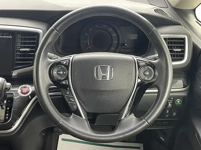 ホンダ オデッセイ アブソルート 埼玉県 2013(平25)年 6.6万km プレミアムヴィーナスブラックP 純正ナビ　Ｂｌｕｅｔｏｏｔｈ　ＴＶ　HDMI バックカメラ　ハーフレザーシート　両側パワースライドドア　クルーズコントロール フルフラットシート 衝突被害軽減システム LEDヘッドライト ETC