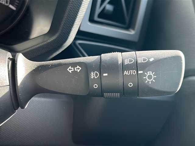 ダイハツ タフト G ダーククロムベンチャー 山形県 2023(令5)年 0.3万km ブラックマイカメタリック 禁煙車/４WD/ガラスルーフ/スマートアシスト/・衝突回避支援ブレーキ機能/・車線逸脱警報機能/・誤発進抑制制御機能/・オートハイビーム/・先行車発進お知らせ機能/・安全運転支援機能/横滑り防止装置/前後コーナーセンサー/バックカメラ/社外ディスプレイオーディオ/（Bluetooth/AM/FM/USB)/前席シートヒーター/アイドリングストップ/スマートキー×２/純正エンジンスターター/純正フロアマット/ルーフレール/純正アルミホイール/オートLEDライト/フォグランプ