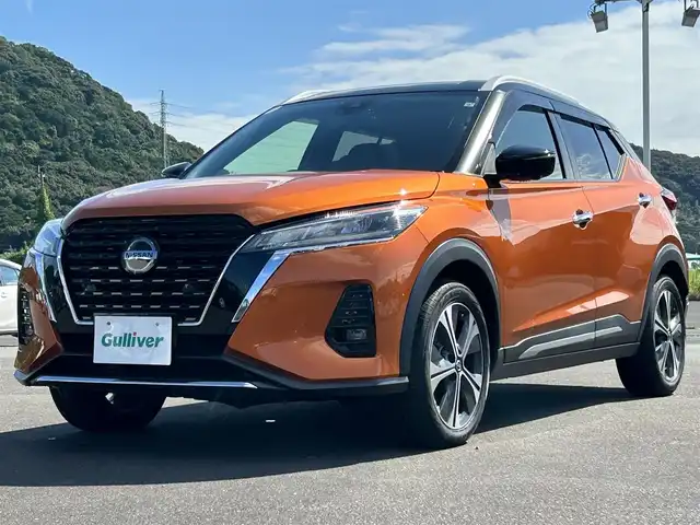 日産 キックス X 鹿児島県 2021(令3)年 6.8万km プレミアムホライズンオレンジ/ピュアブラック 2トーン 純正ナビ/（Bluetooth/CD/DVD/フルセグTV）/アラウンドビューモニター/プロパイロット/LEDヘッドライト/ハーフレザーシート/純正17インチアルミホイール/ブレーキホールド/デジタルインナーミラー/スマートキー/ETC
