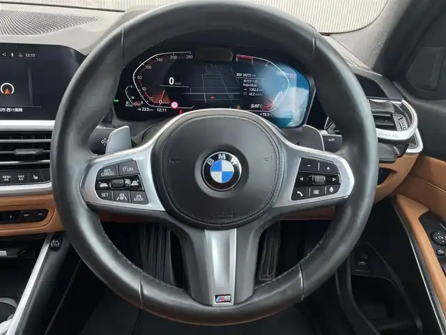 ＢＭＷ ＢＭＷ ３２０ｄ xDrive Mスポーツ EDジョイ+ 道東・釧路十勝 2021(令3)年 3.9万km アルピンホワイトⅢ ハイラインパッケージ/　アッシュ・グレーブラウン・ファイン・ウッド・インテリア・トリム/　ヴァーネスカ・レザー・シート（コニャック｜ブラック）/コンフォート・パッケージ/　オートマチック・トランク・リッド・オペレーション/　ストレージ・パッケージ/パーキング・アシスト・プラス/　トップ・ビュー+3Dビュー/　サイド・ビュー・カメラ/　PDC（パーク・ディスタンス・コントロール）/ドライビングアシストプロフェッショナル/BMWライブ・コックピット/　12.3インチ マルチ・ディスプレイ・メーター・パネル/　10.25インチ ワイド・コントロール・ディスプレイ/ワイヤレス充電/純正前後ドライブレコーダー/フロントシートヒーティング/電動フロントシート/TVチューナー/純正18インチAW/純正フロアマット