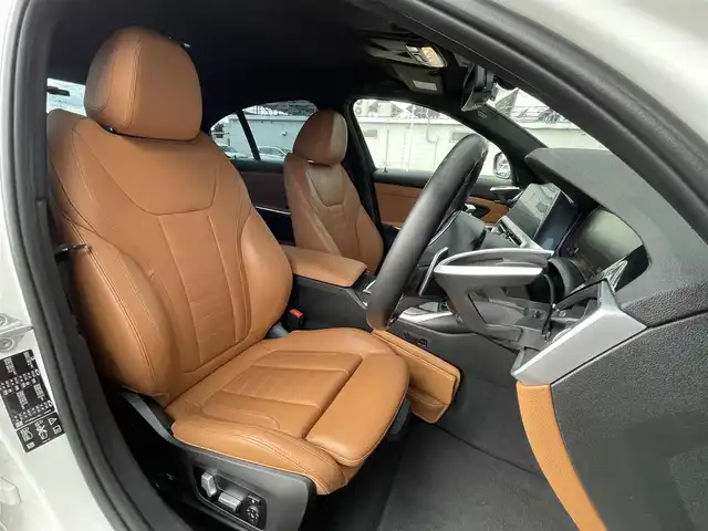 ＢＭＷ ＢＭＷ ３２０ｄ xDrive Mスポーツ EDジョイ+ 道東・釧路十勝 2021(令3)年 3.9万km アルピンホワイトⅢ ハイラインパッケージ/　アッシュ・グレーブラウン・ファイン・ウッド・インテリア・トリム/　ヴァーネスカ・レザー・シート（コニャック｜ブラック）/コンフォート・パッケージ/　オートマチック・トランク・リッド・オペレーション/　ストレージ・パッケージ/パーキング・アシスト・プラス/　トップ・ビュー+3Dビュー/　サイド・ビュー・カメラ/　PDC（パーク・ディスタンス・コントロール）/ドライビングアシストプロフェッショナル/BMWライブ・コックピット/　12.3インチ マルチ・ディスプレイ・メーター・パネル/　10.25インチ ワイド・コントロール・ディスプレイ/ワイヤレス充電/純正前後ドライブレコーダー/フロントシートヒーティング/電動フロントシート/TVチューナー/純正18インチAW/純正フロアマット