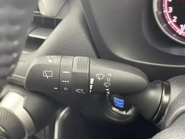 トヨタ ＲＡＶ４ G Zパッケージ 熊本県 2022(令4)年 1.9万km ホワイトパールクリスタルシャイン モデリスタ/ディスプレイオーディオ/・フルセグTV/BT/USB/全方位カメラ/トヨタセーフティセンス/・プリクラッシュセーフティ/・レーントレーシングアシスト/・ブラインドスポットモニター/・クリアランスソナー/・パーキングサポートブレーキ/・ロードサインアシスト/・レーダークルーズコントロール/・オートマチックハイビーム/デジタルインナーミラー/前後ドライブレコーダー/パワーバックドア/ステアリングヒーター/革シート/・パワーシート/・シートヒーター/・シートクーラー/オートライト/LEDヘッドライト/スペアキー