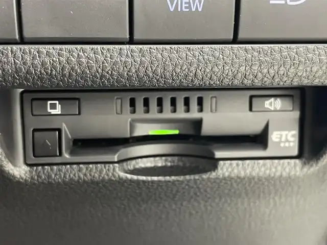 トヨタ ＲＡＶ４ G Zパッケージ 熊本県 2022(令4)年 1.9万km ホワイトパールクリスタルシャイン モデリスタ/ディスプレイオーディオ/・フルセグTV/BT/USB/全方位カメラ/トヨタセーフティセンス/・プリクラッシュセーフティ/・レーントレーシングアシスト/・ブラインドスポットモニター/・クリアランスソナー/・パーキングサポートブレーキ/・ロードサインアシスト/・レーダークルーズコントロール/・オートマチックハイビーム/デジタルインナーミラー/前後ドライブレコーダー/パワーバックドア/ステアリングヒーター/革シート/・パワーシート/・シートヒーター/・シートクーラー/オートライト/LEDヘッドライト/スペアキー