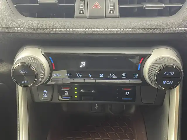 トヨタ ＲＡＶ４ G Zパッケージ 熊本県 2022(令4)年 1.9万km ホワイトパールクリスタルシャイン モデリスタ/ディスプレイオーディオ/・フルセグTV/BT/USB/全方位カメラ/トヨタセーフティセンス/・プリクラッシュセーフティ/・レーントレーシングアシスト/・ブラインドスポットモニター/・クリアランスソナー/・パーキングサポートブレーキ/・ロードサインアシスト/・レーダークルーズコントロール/・オートマチックハイビーム/デジタルインナーミラー/前後ドライブレコーダー/パワーバックドア/ステアリングヒーター/革シート/・パワーシート/・シートヒーター/・シートクーラー/オートライト/LEDヘッドライト/スペアキー