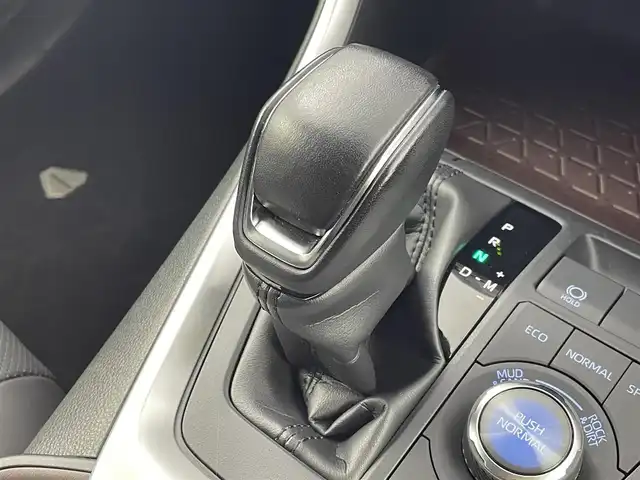 トヨタ ＲＡＶ４ G Zパッケージ 熊本県 2022(令4)年 1.9万km ホワイトパールクリスタルシャイン モデリスタ/ディスプレイオーディオ/・フルセグTV/BT/USB/全方位カメラ/トヨタセーフティセンス/・プリクラッシュセーフティ/・レーントレーシングアシスト/・ブラインドスポットモニター/・クリアランスソナー/・パーキングサポートブレーキ/・ロードサインアシスト/・レーダークルーズコントロール/・オートマチックハイビーム/デジタルインナーミラー/前後ドライブレコーダー/パワーバックドア/ステアリングヒーター/革シート/・パワーシート/・シートヒーター/・シートクーラー/オートライト/LEDヘッドライト/スペアキー