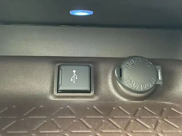 トヨタ ＲＡＶ４ G Zパッケージ 熊本県 2022(令4)年 1.9万km ホワイトパールクリスタルシャイン モデリスタ/ディスプレイオーディオ/・フルセグTV/BT/USB/全方位カメラ/トヨタセーフティセンス/・プリクラッシュセーフティ/・レーントレーシングアシスト/・ブラインドスポットモニター/・クリアランスソナー/・パーキングサポートブレーキ/・ロードサインアシスト/・レーダークルーズコントロール/・オートマチックハイビーム/デジタルインナーミラー/前後ドライブレコーダー/パワーバックドア/ステアリングヒーター/革シート/・パワーシート/・シートヒーター/・シートクーラー/オートライト/LEDヘッドライト/スペアキー