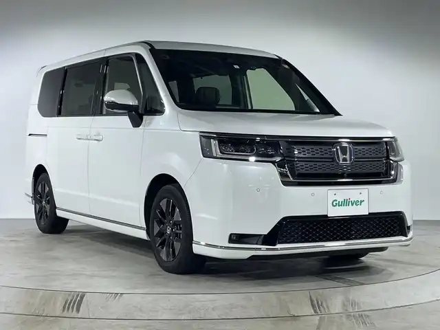 ホンダ ステップワゴン スパーダ eHEV 福岡県 2023(令5)年 1万km プラチナホワイトパール 純正メモリナビ/フルセグテレビ/全方位カメラ/レーダークルーズコントロール/両側パワースライドドア/パワーバックドア/ETC/BSM/コーナーセンサー