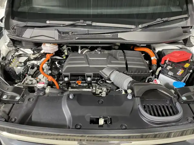 ホンダ ステップワゴン スパーダ eHEV 福岡県 2023(令5)年 1万km プラチナホワイトパール 純正メモリナビ/フルセグテレビ/全方位カメラ/レーダークルーズコントロール/両側パワースライドドア/パワーバックドア/ETC/BSM/コーナーセンサー