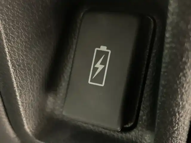 ホンダ ステップワゴン スパーダ eHEV 福岡県 2023(令5)年 1万km プラチナホワイトパール 純正メモリナビ/フルセグテレビ/全方位カメラ/レーダークルーズコントロール/両側パワースライドドア/パワーバックドア/ETC/BSM/コーナーセンサー