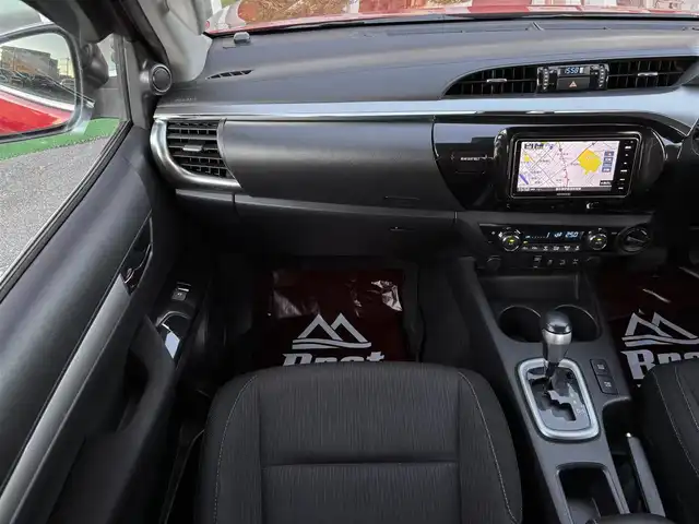 トヨタ ハイラックス Z 栃木県 2018(平30)年 8.9万km クリムゾンスパークレッドM 4WD/純正ベッドライナー/純正ハードトノカバー/純正前席フロアマット(縁高ラバータイプ)/KENWOODナビ(フルセグTV/CD/DVD/AM/FM)/Bluetooth接続/AppleCarPlay/バックカメラ/ヒッチメンバー/クルーズコントロール/オートライト/LEDヘッドライト/フロントフォグランプ/リアフォグランプ/オールオートウィンドウ/電動格納ミラー