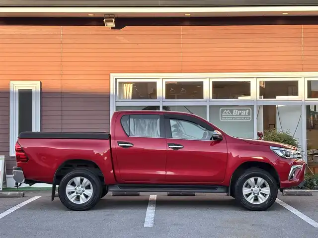 トヨタ ハイラックス Z 栃木県 2018(平30)年 8.9万km クリムゾンスパークレッドM 4WD/純正ベッドライナー/純正ハードトノカバー/純正前席フロアマット(縁高ラバータイプ)/KENWOODナビ(フルセグTV/CD/DVD/AM/FM)/Bluetooth接続/AppleCarPlay/バックカメラ/ヒッチメンバー/クルーズコントロール/オートライト/LEDヘッドライト/フロントフォグランプ/リアフォグランプ/オールオートウィンドウ/電動格納ミラー