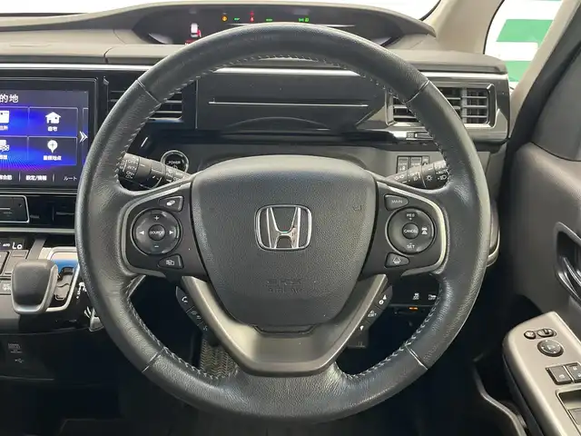 ホンダ ステップワゴン スパーダ ハイブリッド G EX ホンダセンシング 鹿児島県 2018(平30)年 4万km プレミアムスパークルブラックパール 禁煙車/純正ナビ(CD/DVD/Bluetooth/フルセグTV)　/ホンダセンシング　/○衝突軽減ブレーキ〈CMBS〉/○路外逸脱抑制機能/○ACC〈アダプティブ・クルーズ・コントロール〉/バックカメラ　/両側パワースライドドア　/前席シートヒーター　/ＬＥＤヘッドライト　/オートライト　/前方ドライブレコーダー　/ＥＴＣ　/純正アルミホイール　/ドアバイザー