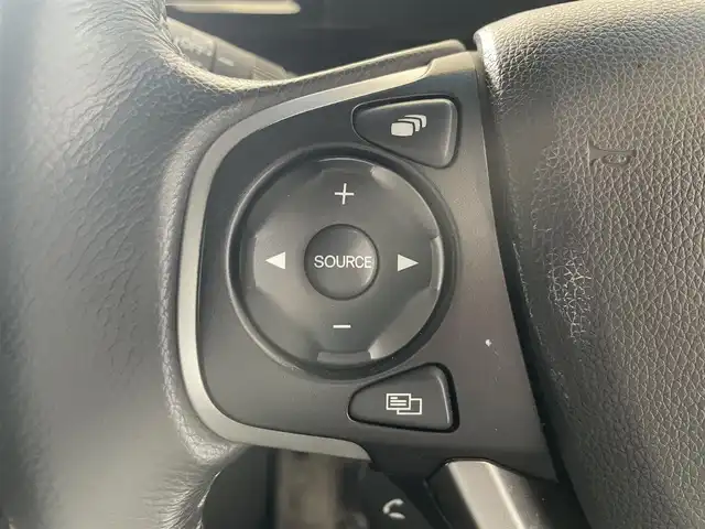 ホンダ ステップワゴン スパーダ ハイブリッド G EX ホンダセンシング 鹿児島県 2018(平30)年 4万km プレミアムスパークルブラックパール 禁煙車/純正ナビ(CD/DVD/Bluetooth/フルセグTV)　/ホンダセンシング　/○衝突軽減ブレーキ〈CMBS〉/○路外逸脱抑制機能/○ACC〈アダプティブ・クルーズ・コントロール〉/バックカメラ　/両側パワースライドドア　/前席シートヒーター　/ＬＥＤヘッドライト　/オートライト　/前方ドライブレコーダー　/ＥＴＣ　/純正アルミホイール　/ドアバイザー