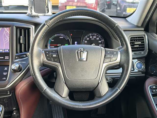 トヨタ クラウン ハイブリッド アスリートS ブラックスタイル 福岡県 2015(平27)年 4.5万km プレシャスブラックパール メーカーオプションナビ/【AM/FM/BT/USB/CD/DVD/ワンセグTV】/バックカメラ/サンルーフ/ブラックスタイル専用18インチホイール/ETC/前席パワーシート/前席シートヒーター＆エアシート/レザーシート/電動格納ミラー/ステアリングスイッチ/ステアリングヒーター/クルーズコントロール/純正ドアバイザー/ISOFIX