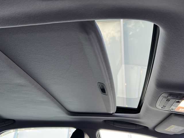 トヨタ クラウン ハイブリッド アスリートS ブラックスタイル 福岡県 2015(平27)年 4.5万km プレシャスブラックパール メーカーオプションナビ/【AM/FM/BT/USB/CD/DVD/ワンセグTV】/バックカメラ/サンルーフ/ブラックスタイル専用18インチホイール/ETC/前席パワーシート/前席シートヒーター＆エアシート/レザーシート/電動格納ミラー/ステアリングスイッチ/ステアリングヒーター/クルーズコントロール/純正ドアバイザー/ISOFIX