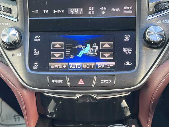 トヨタ クラウン ハイブリッド アスリートS ブラックスタイル 福岡県 2015(平27)年 4.5万km プレシャスブラックパール メーカーオプションナビ/【AM/FM/BT/USB/CD/DVD/ワンセグTV】/バックカメラ/サンルーフ/ブラックスタイル専用18インチホイール/ETC/前席パワーシート/前席シートヒーター＆エアシート/レザーシート/電動格納ミラー/ステアリングスイッチ/ステアリングヒーター/クルーズコントロール/純正ドアバイザー/ISOFIX