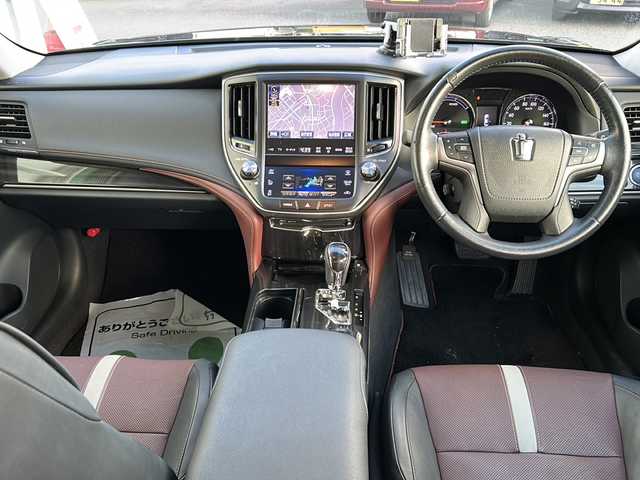 トヨタ クラウン ハイブリッド アスリートS ブラックスタイル 福岡県 2015(平27)年 4.5万km プレシャスブラックパール メーカーオプションナビ/【AM/FM/BT/USB/CD/DVD/ワンセグTV】/バックカメラ/サンルーフ/ブラックスタイル専用18インチホイール/ETC/前席パワーシート/前席シートヒーター＆エアシート/レザーシート/電動格納ミラー/ステアリングスイッチ/ステアリングヒーター/クルーズコントロール/純正ドアバイザー/ISOFIX