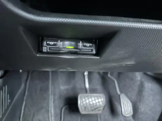 ダイハツ ロッキー G 愛知県 2020(令2)年 5.1万km シャイニングホワイトパール スマートキー/プッシュスタート/純正9インチナビ/フルセグTV/BT/ETC/純正17インチAW/プリクラッシュセーフティ/クリアランスソナー/レーダークルーズコントロール/ドライブレコーダー/前席シートヒーター/純正フロアマット/純正ドアバイザー/ステアリングスイッチ/LEDヘッドライト/取説、保証書/スペアキー