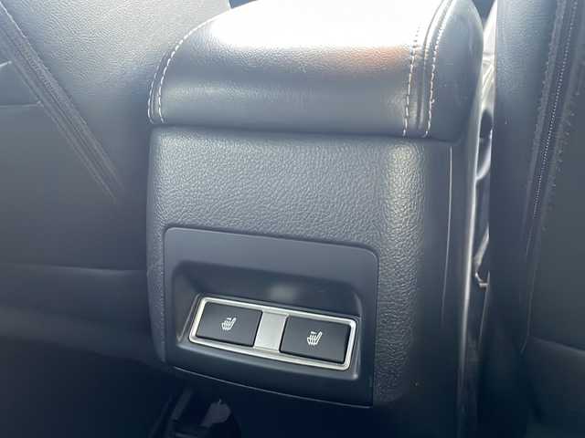 スバル フォレスター S－リミテッド 鹿児島県 2016(平28)年 7.3万km クリスタルホワイトP ワンオーナー/DIATONE NAVI/フルセグ/Bluetooth/バックカメラ/アイサイト/全席シートヒーター/前席パワーシート/パドルシフト/ステアリングスイッチ/ハーフレザーシート/ETC/デュアルエアコン/トノカバー/純正18インチAW/純正フロアマット/スマートキー2本/保証書/取扱説明書