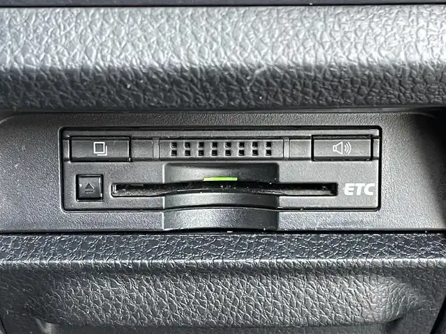 トヨタ ヴォクシー ハイブリッド X 東京都 2015(平27)年 10.6万km ダークバイオレットマイカメタリック 純正ナビ　/ＣＤ　/Ｂｌｕｅｔｏｏｔｈ　/ＤＶＤ　/バックカメラ　/両側電動スライドドア　/フリップダウンモニター　/前後ドライブレコーダー　/ＥＴＣ　/テレビキャンセラー　/純正アルミホイール　/衝突被害軽減ブレーキ/ABS/横滑り防止装置/オートライト