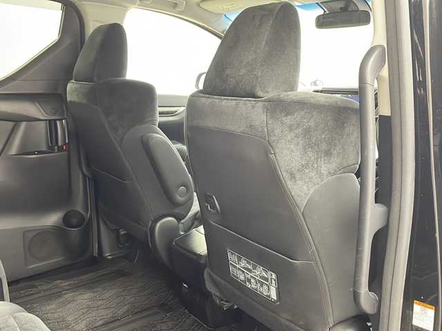 トヨタ アルファード S 兵庫県 2019(令1)年 6.5万km ブラック ・トヨタセーフティーセンス/・プリクラッシュセーフティ/・レーントレーシングアシスト/・クリアランスソナー/・パーキングサポートブレーキ/・ロードサインアシスト/・先行車発進お知らせ/・オートマチックハイビーム/・純正9インチナビ＆フルセグ＆BT＆DVD/・バックカメラ/・純正フリップダウンモニター/・AC100V電源/・片側パワースライドドア/・純正フロアマット/・ビルトインETC2.0/・スマートキー/・プッシュスタート/・ナノイー/・純正18インチアルミホイール/・LEDヘッドライト/・フォグランプ/・オートライト/・ウォークスルー/・カーテンエアバック/・W＋サイドエアバック