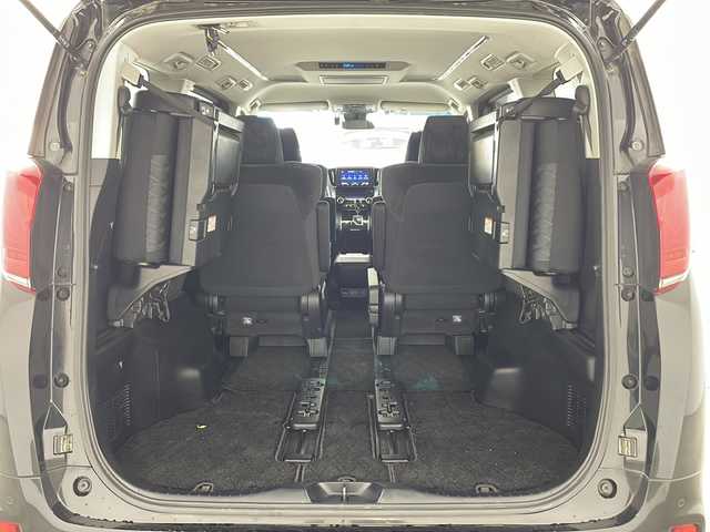 トヨタ アルファード S 兵庫県 2019(令1)年 6.5万km ブラック ・トヨタセーフティーセンス/・プリクラッシュセーフティ/・レーントレーシングアシスト/・クリアランスソナー/・パーキングサポートブレーキ/・ロードサインアシスト/・先行車発進お知らせ/・オートマチックハイビーム/・純正9インチナビ＆フルセグ＆BT＆DVD/・バックカメラ/・純正フリップダウンモニター/・AC100V電源/・片側パワースライドドア/・純正フロアマット/・ビルトインETC2.0/・スマートキー/・プッシュスタート/・ナノイー/・純正18インチアルミホイール/・LEDヘッドライト/・フォグランプ/・オートライト/・ウォークスルー/・カーテンエアバック/・W＋サイドエアバック