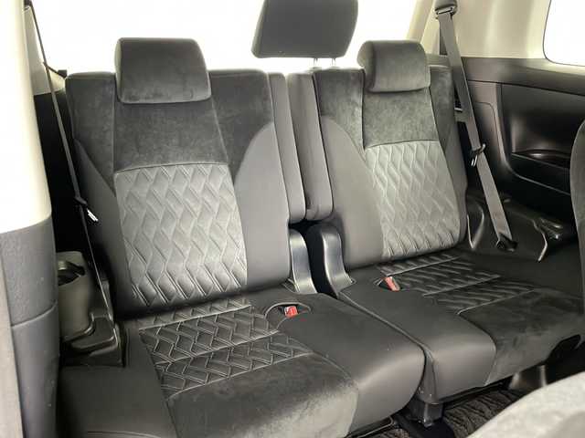 トヨタ アルファード S 兵庫県 2019(令1)年 6.5万km ブラック ・トヨタセーフティーセンス/・プリクラッシュセーフティ/・レーントレーシングアシスト/・クリアランスソナー/・パーキングサポートブレーキ/・ロードサインアシスト/・先行車発進お知らせ/・オートマチックハイビーム/・純正9インチナビ＆フルセグ＆BT＆DVD/・バックカメラ/・純正フリップダウンモニター/・AC100V電源/・片側パワースライドドア/・純正フロアマット/・ビルトインETC2.0/・スマートキー/・プッシュスタート/・ナノイー/・純正18インチアルミホイール/・LEDヘッドライト/・フォグランプ/・オートライト/・ウォークスルー/・カーテンエアバック/・W＋サイドエアバック