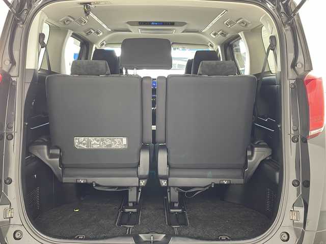 トヨタ アルファード S 兵庫県 2019(令1)年 6.5万km ブラック ・トヨタセーフティーセンス/・プリクラッシュセーフティ/・レーントレーシングアシスト/・クリアランスソナー/・パーキングサポートブレーキ/・ロードサインアシスト/・先行車発進お知らせ/・オートマチックハイビーム/・純正9インチナビ＆フルセグ＆BT＆DVD/・バックカメラ/・純正フリップダウンモニター/・AC100V電源/・片側パワースライドドア/・純正フロアマット/・ビルトインETC2.0/・スマートキー/・プッシュスタート/・ナノイー/・純正18インチアルミホイール/・LEDヘッドライト/・フォグランプ/・オートライト/・ウォークスルー/・カーテンエアバック/・W＋サイドエアバック