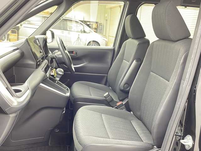 トヨタ ヴォクシー S－G 茨城県 2022(令4)年 3.1万km アティチュードブラックマイカ 方位磁針/CD/DVD/USB/Miracast/ドライブレコーダー/フルセグテレビ/バックカメラ/フリップダウンモニター/ドアバイザー/パワースライドドア/オートマチックハイビーム