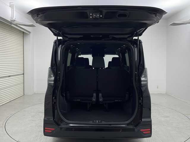 トヨタ ヴォクシー S－G 茨城県 2022(令4)年 3.1万km アティチュードブラックマイカ 方位磁針/CD/DVD/USB/Miracast/ドライブレコーダー/フルセグテレビ/バックカメラ/フリップダウンモニター/ドアバイザー/パワースライドドア/オートマチックハイビーム