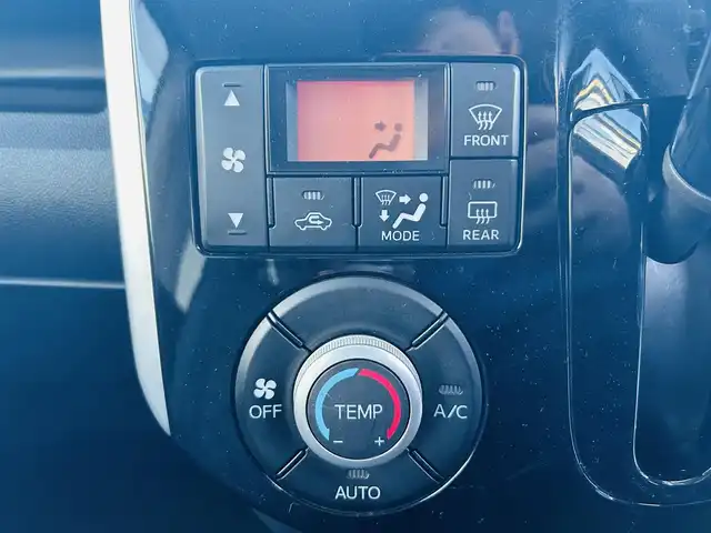 ダイハツ タント カスタム X SA 岡山県 2014(平26)年 6.8万km ブラックマイカメタリック (株)IDOMが運営する【じしゃロン岡山店】の自社ローン専用車両になります。こちらは現金またはオートローンご利用時の価格です。自社ローンご希望の方は別途その旨お申付け下さい/純正7インチナビ/バックカメラ/Bluetooth/FM/AM/ワンセグ/社外16インチAW/パワスラ