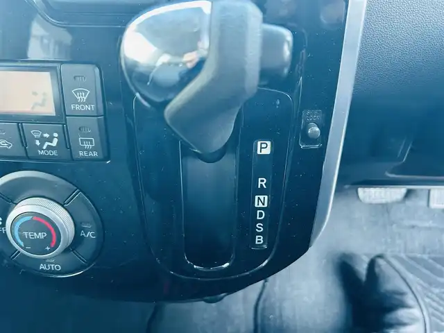 ダイハツ タント カスタム X SA 岡山県 2014(平26)年 6.8万km ブラックマイカメタリック (株)IDOMが運営する【じしゃロン岡山店】の自社ローン専用車両になります。こちらは現金またはオートローンご利用時の価格です。自社ローンご希望の方は別途その旨お申付け下さい/純正7インチナビ/バックカメラ/Bluetooth/FM/AM/ワンセグ/社外16インチAW/パワスラ