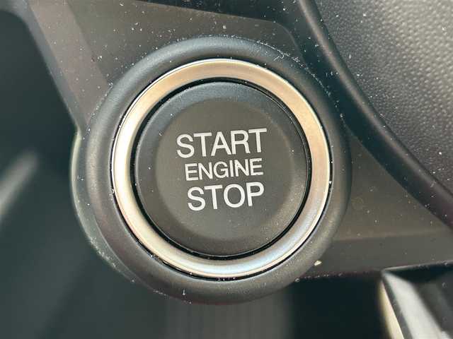 アルファロメオ ステルヴィオ 2.0ターボ Q4 ヴェローチェ 岩手県 2023(令5)年 2万km 黒 ４WD/ハーマンカードンスピーカー /純正ディスプレイオーディオ　/赤革シート　/前席パワーシート　/パワーバックドア /運転席シートメモリ /レーダークルコン /パドルシフト /革巻きステアリング/ステアリングヒーター /バックカメラ /ETC /パーキングソナー/アイドリングストップ/オートライト/スマートキー×2/スマホ充電有/USBソケット×2/12Vソケット×2/115V AC 150Wコンセント/フロアマット/保証書　取説　