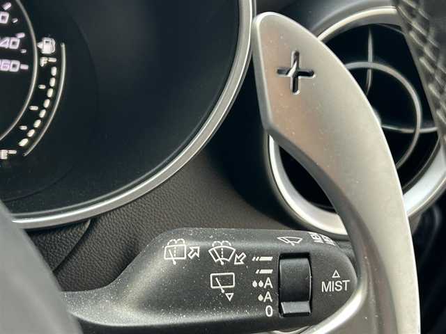 アルファロメオ ステルヴィオ 2.0ターボ Q4 ヴェローチェ 岩手県 2023(令5)年 2万km 黒 ４WD/ハーマンカードンスピーカー /純正ディスプレイオーディオ　/赤革シート　/前席パワーシート　/パワーバックドア /運転席シートメモリ /レーダークルコン /パドルシフト /革巻きステアリング/ステアリングヒーター /バックカメラ /ETC /パーキングソナー/アイドリングストップ/オートライト/スマートキー×2/スマホ充電有/USBソケット×2/12Vソケット×2/115V AC 150Wコンセント/フロアマット/保証書　取説　