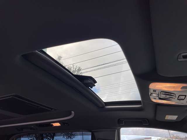 トヨタ アルファード S タイプゴールド 富山県 2020(令2)年 2万km ホワイトパールクリスタルシャイン Wサンルーフ/モデリスタエアロ/純正ナビゲーション/【CD/DVD/BT/USB/Miracast/フルセグTV】/バックモニター/ビルトインETC/両側パワースライドドア/三眼LEDヘッドライト/パワーバックドア/社外足回り/純正サスペンション 車内積込み有/トヨタセーフティーセンス/・プリクラッシュセーフティ/・レーンキープアシスト/・レーダークルーズコントロール/・オートハイビームアシスト/純正18インチAW /純正フロアマット/スマートキー