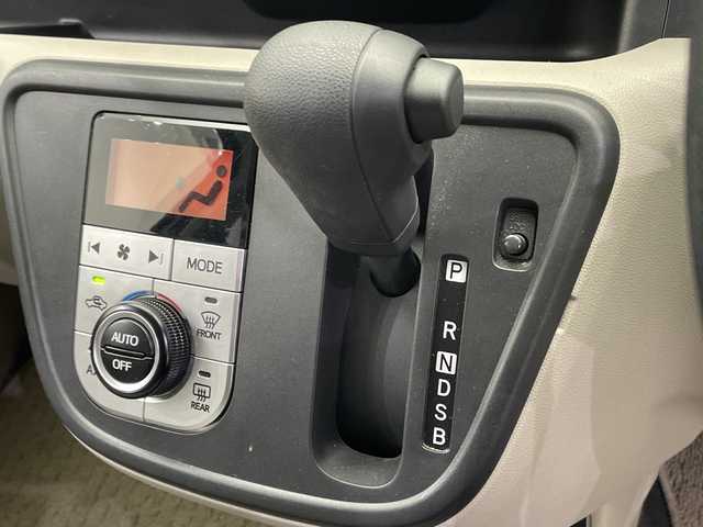 トヨタ パッソ X Lパッケージ S 栃木県 2018(平30)年 5.9万km パールホワイトⅢ スマートアシスト/純正ナビ/（CD/TV/Bluetooth/AUX/SD）/バックカメラ/ビルトインETC/プッシュスタート/スマートキー/禁煙車/スマートキー/プッシュスタート/アイドリングストップ/純正フロアマット