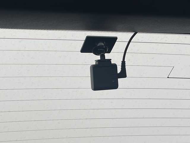 日産 キックス オーテック 沖縄県 2021(令3)年 5.6万km ブリリアントホワイトパール 純正9インチナビ/（フルセグTV/CD/DVD/Bluetooth）/全方位カメラ/ETC/前後ドライブレコーダー/デジタルインナーミラー/プロパイロット/シートヒーター/プッシュスタート/スマートキー/ハーフレザーシート/LEDヘッドライト