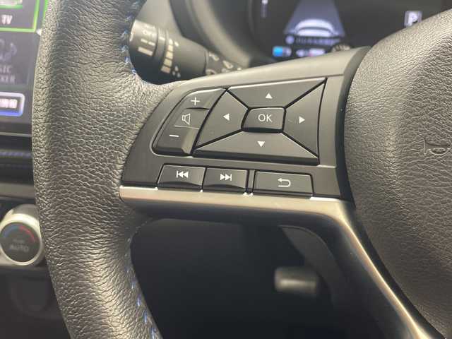 日産 キックス オーテック 沖縄県 2021(令3)年 5.6万km ブリリアントホワイトパール 純正9インチナビ/（フルセグTV/CD/DVD/Bluetooth）/全方位カメラ/ETC/前後ドライブレコーダー/デジタルインナーミラー/プロパイロット/シートヒーター/プッシュスタート/スマートキー/ハーフレザーシート/LEDヘッドライト