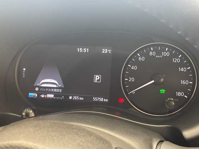 日産 キックス オーテック 沖縄県 2021(令3)年 5.6万km ブリリアントホワイトパール 純正9インチナビ/（フルセグTV/CD/DVD/Bluetooth）/全方位カメラ/ETC/前後ドライブレコーダー/デジタルインナーミラー/プロパイロット/シートヒーター/プッシュスタート/スマートキー/ハーフレザーシート/LEDヘッドライト