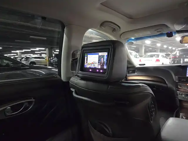 日産 シーマ ハイブリッド VIP G 茨城県 2013(平25)年 6.1万km クリスタルホワイトパール ワンオーナー/ガラスサンルーフ/純正8型ナビ/フルセグTV/後席プライベートシアターシステム/BOSEサラウンドサウンド/バックカメラ/ビルトインETC/ドライブレコーダー/レーダークルーズコントロール/前方車両接近警報/車線逸脱防止支援システム/ステアリング連動HIDヘッドランプ/革巻きステアリング/ステアリングスイッチ/セミアニリン革シート/シートヒーター/前席パワーシート/エアシート/運転席ポジションメモリー/助手席パワーオットマン/純正18インチアルミホイール/スマートキー/プッシュエンジンスターター/禁煙車