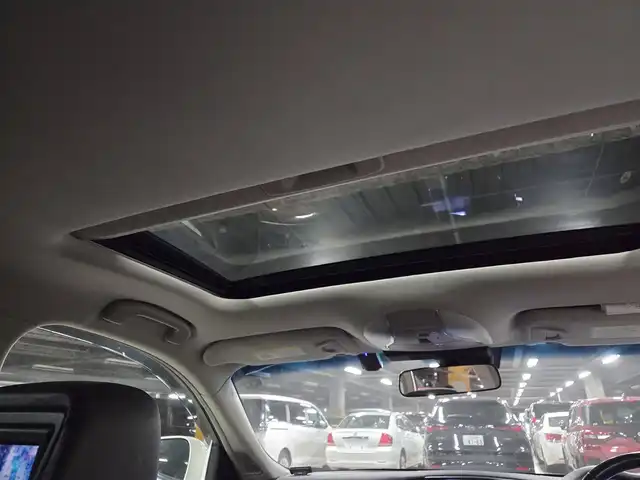 日産 シーマ ハイブリッド VIP G 茨城県 2013(平25)年 6.1万km クリスタルホワイトパール ワンオーナー/ガラスサンルーフ/純正8型ナビ/フルセグTV/後席プライベートシアターシステム/BOSEサラウンドサウンド/バックカメラ/ビルトインETC/ドライブレコーダー/レーダークルーズコントロール/前方車両接近警報/車線逸脱防止支援システム/ステアリング連動HIDヘッドランプ/革巻きステアリング/ステアリングスイッチ/セミアニリン革シート/シートヒーター/前席パワーシート/エアシート/運転席ポジションメモリー/助手席パワーオットマン/純正18インチアルミホイール/スマートキー/プッシュエンジンスターター/禁煙車