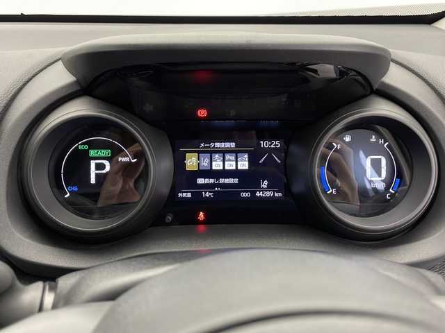 トヨタ ヤリスクロス ハイブリッド G 長野県 2022(令4)年 4.5万km ベージュ 4WD/純正メモリナビ&USB&BT/トヨタセーフティセンス/アダプティブクルーズコントロール/レーントレーシングアシスト/プリクラッシュセーフティ/クリアランスソナー/ロードサインアシスト/オートマチックハイビーム/先行車発進告知/社外前後ドライブレコーダー/ステアリングスイッチ/バックカメラ/ビルトインETC/ハロゲンライト/オートライト/電動格納ミラー/ウィンカーミラー/ドアミラーヒーター/純正16インチAW付サマータイヤ装着/社外16インチAW付スタッドレス積込/純正フロアマット/プッシュスタート/スマートキー/スペアキー1本